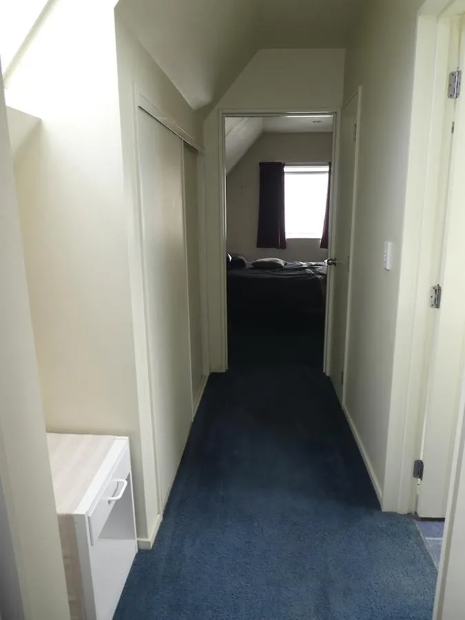 Townhouse Near Town Apartment Christchurch